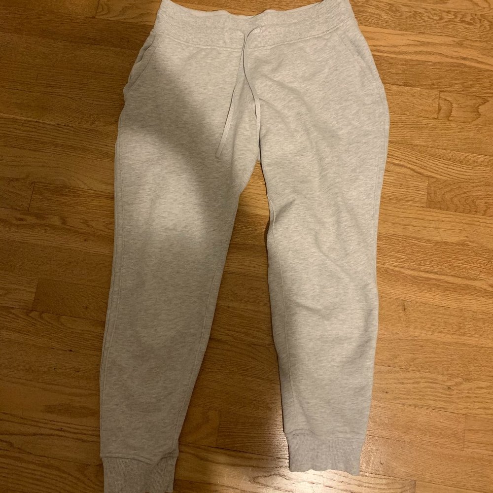 Lululemon Gray High-Rise Jogger